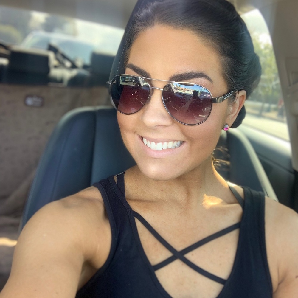 Meet your Posher, Kayla